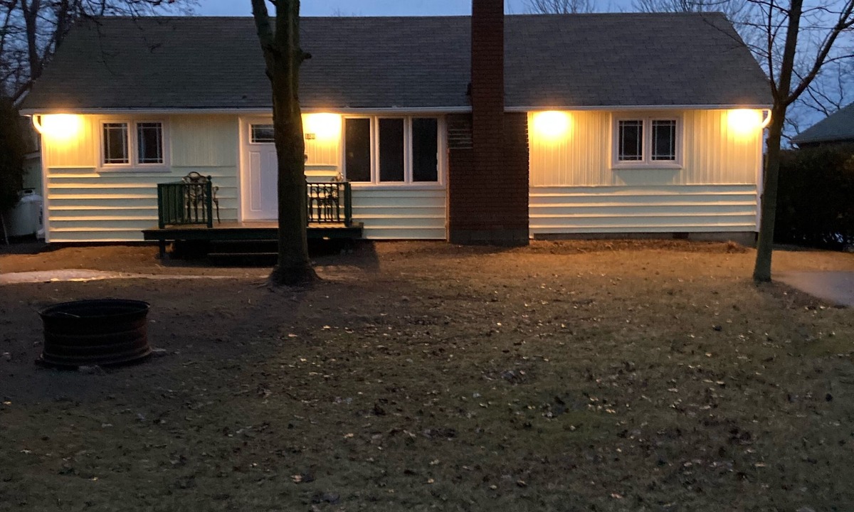 Long Point House | Newly renovated cozy cottage at Long Point!