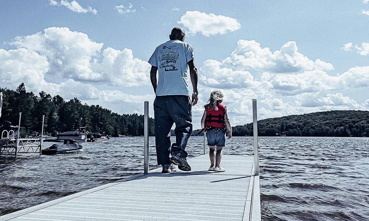 Faraday Cottage | Newly Renovated Lake Cottage, 10 Mins From Bancroft, Beautiful Sandy Beach!