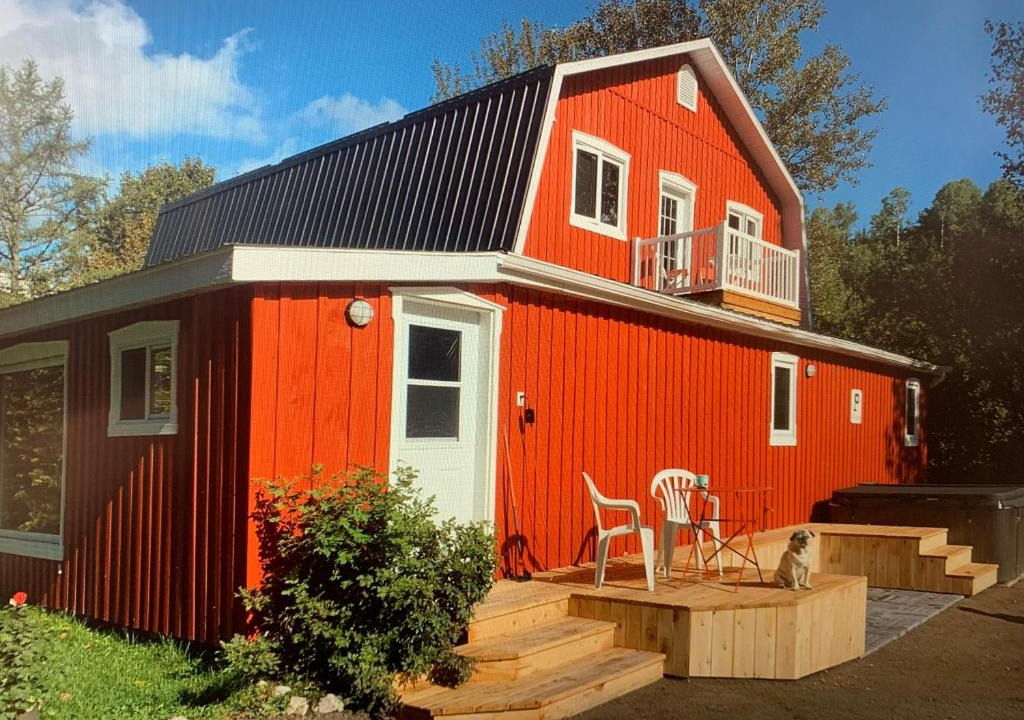 Riviere Eternite Apartment | Nid douillet dans une grange canadienne