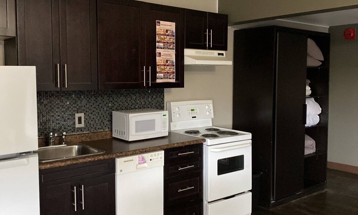 Kenora Apartment | Norman Bay Inn