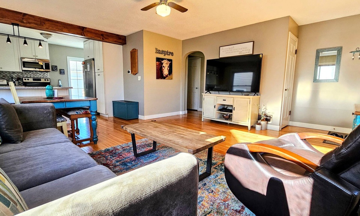 Rochester House | ☆Oakley's Oasis, a Dharma Dwellings Designed Home☆