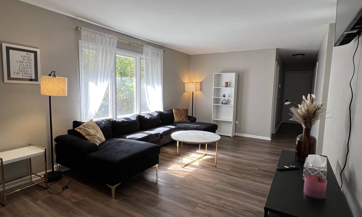 Maple Grove House | Oasis Of Maple Grove