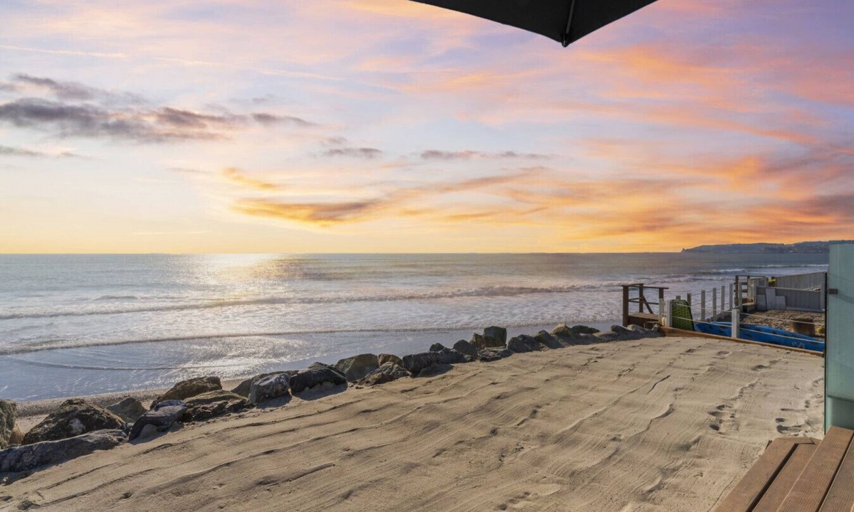 Capistrano Beach House | Oceanfront home, beach access & patio - STR15-0260
