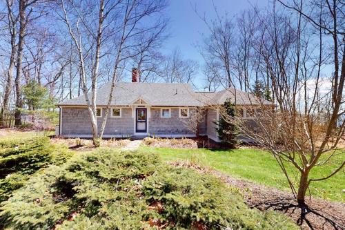 Brooklin House | Oceanfront retreat with sunrise views, screened porch, & deck