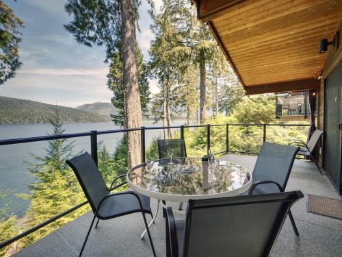 Port Renfrew House | Oceanfront view 2 entertainment areas -Pet Friendly
