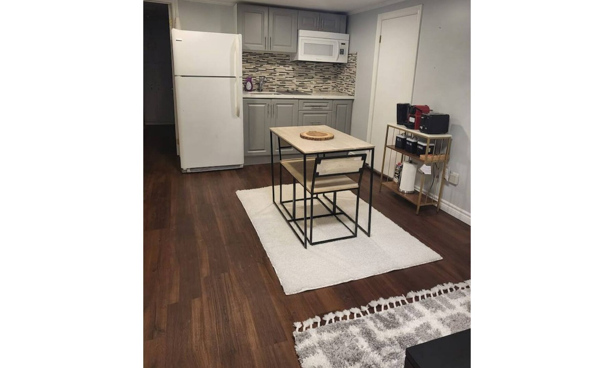 Amherstview Apartment | One Bedroom Basement Suite, Kingston On
