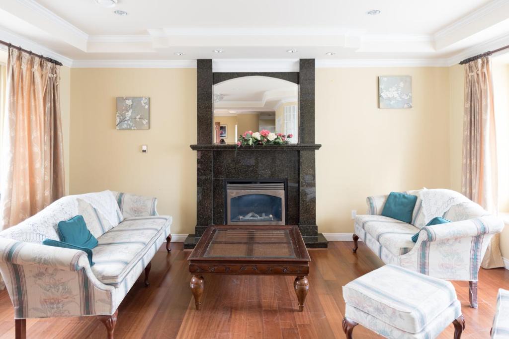 Marpole House | Park House - Main Room