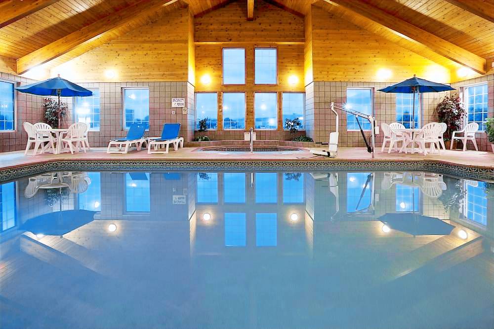 Paynesville Hotel | Paynesville Inn and Suites