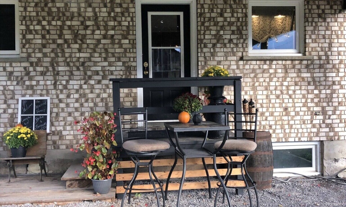 Horton Other | Peaceful Farm House