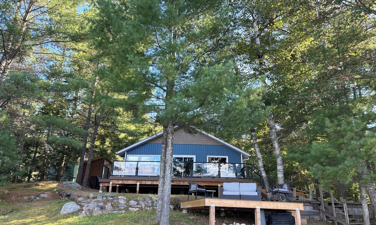Unorganized Centre Parry Sound Cottage | Peaceful Lakefront Cottage on Harris Lake