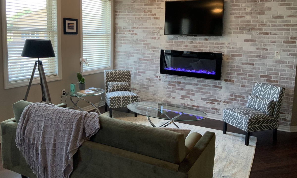 Goderich Condo | Perfectly Appointed Executive Suite
