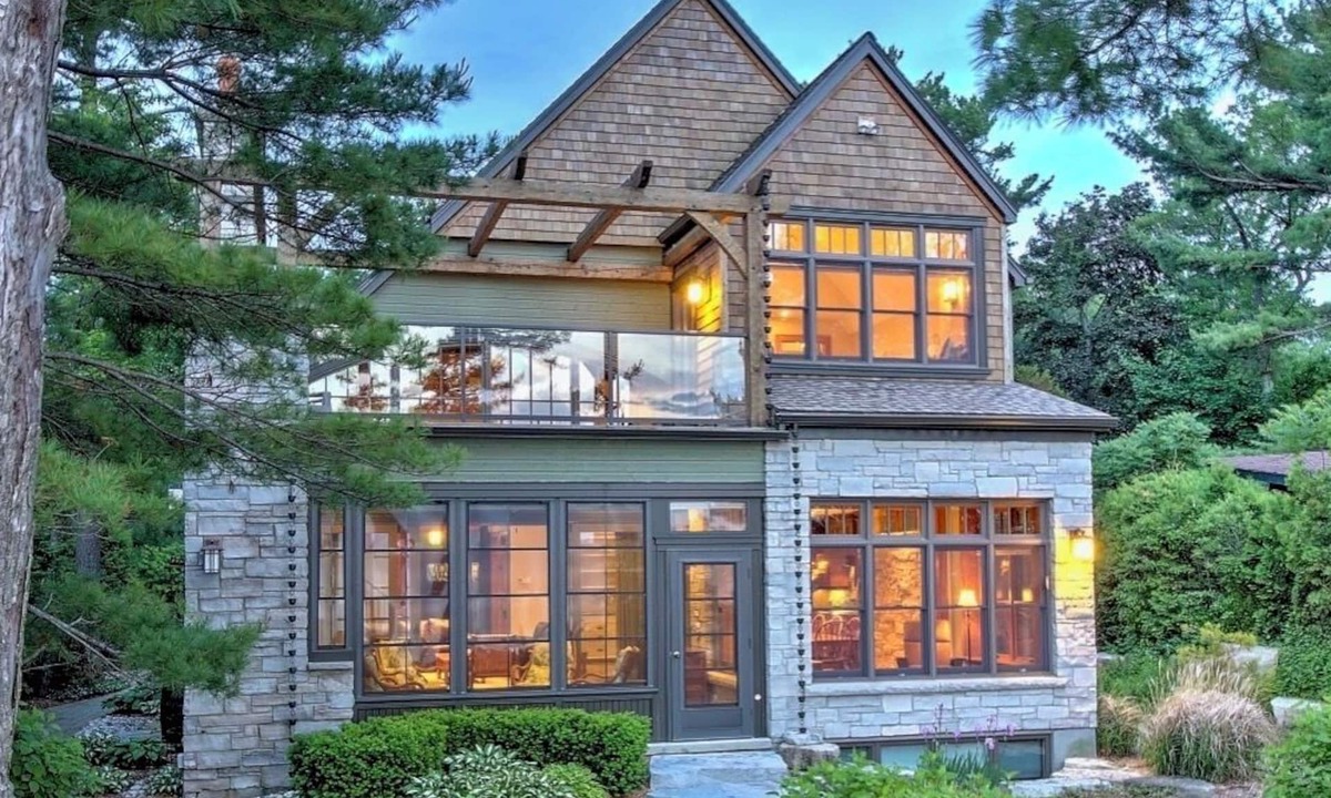 Grand Bend Cottage | Pinepoint Lakefront Cottage- Ultimate Luxury In Southcott Pines!
