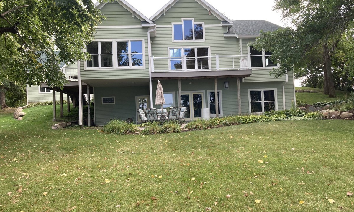 Lowry House | Pocket Lake Beauty
