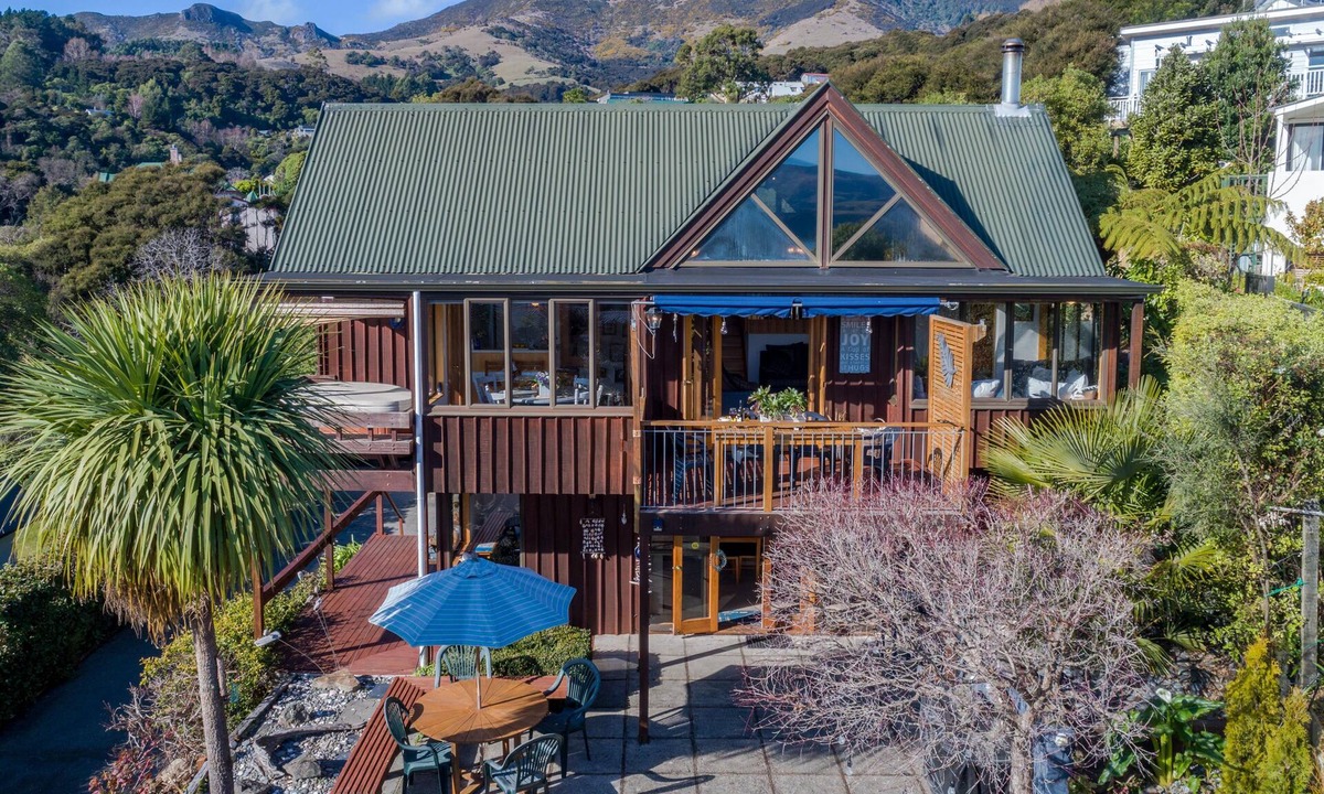 Akaroa House | Pointers - Akaroa Holiday Home