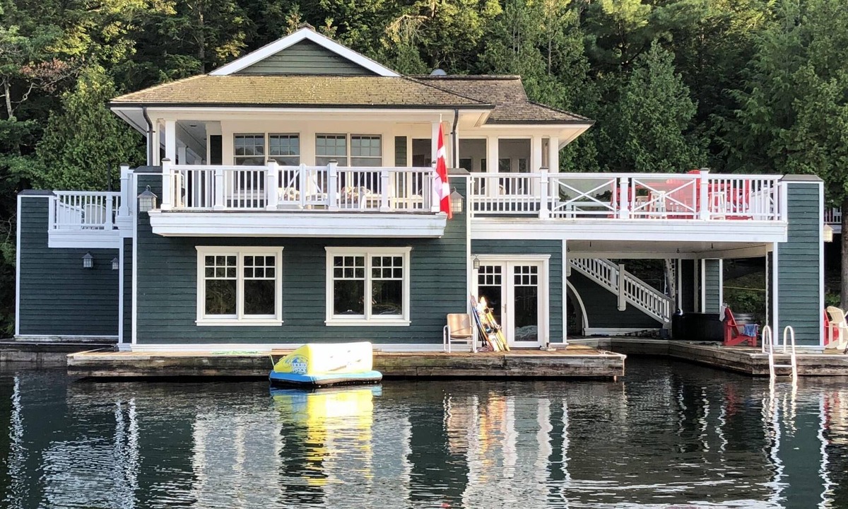 Muskoka Lakes Cottage | Private 900 ft frontage Lake Joseph, Port Sandfield, Boathouse, Sunsets!
