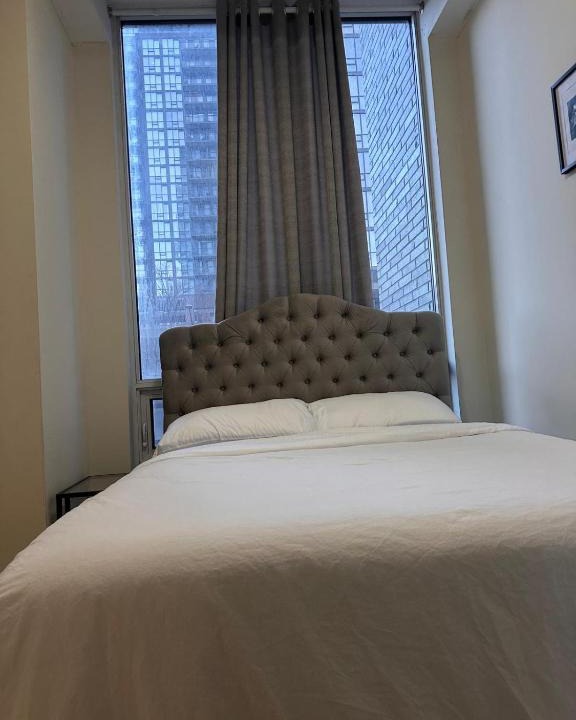 Hurontario House | Private comfort room