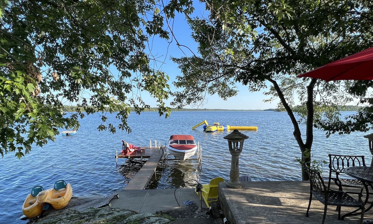 Carden Cottage | Private Cottage | Waterfront | Kawartha Lakes
