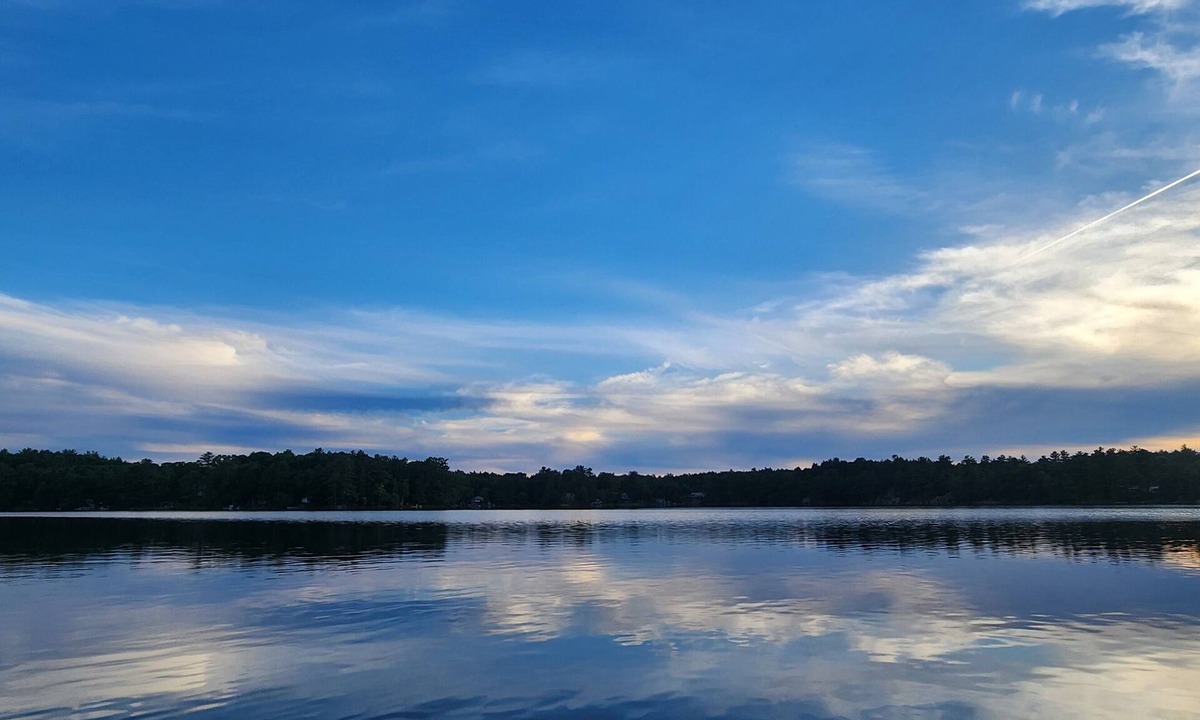 Frontenac Cottage | Private Lakefront Escape Near Frontenac Park – Unplug, Unwind, Relax!