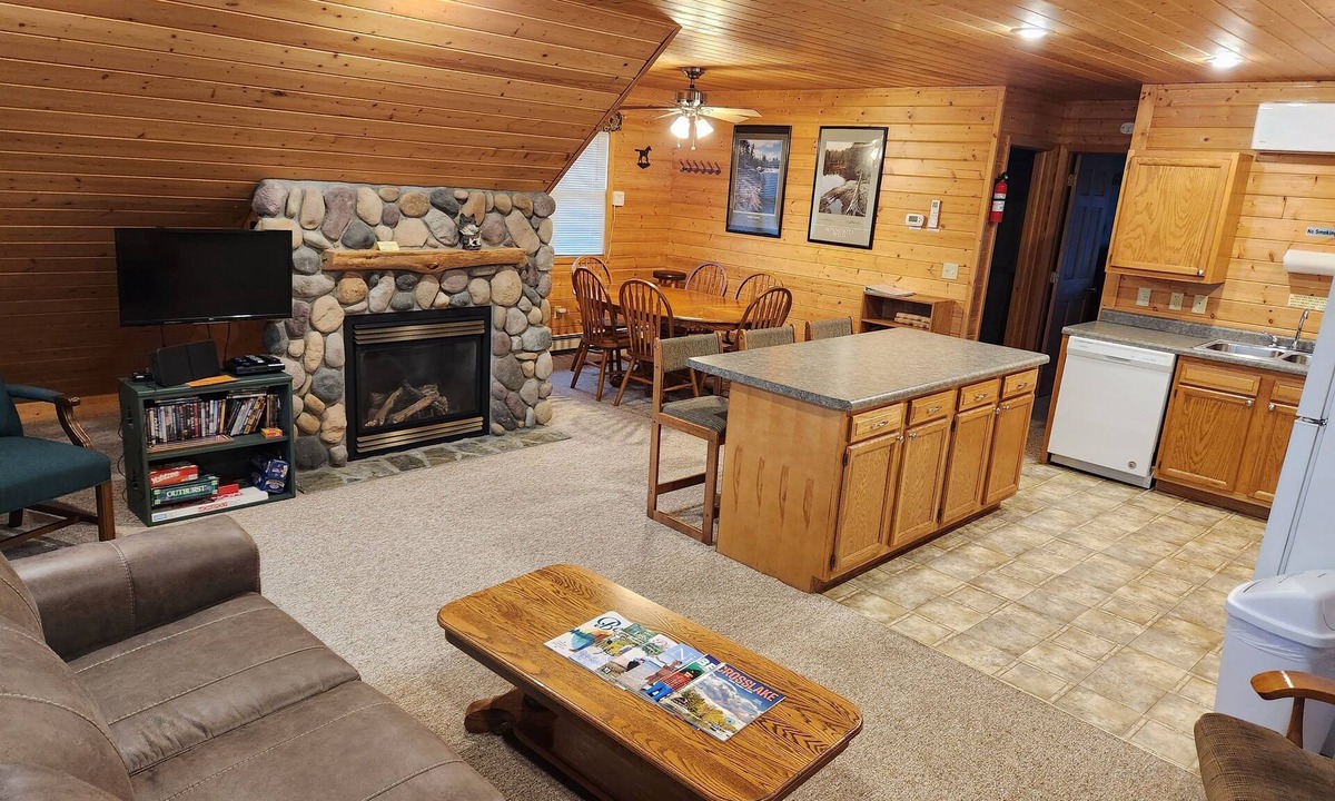 Crosslake Ski Chalet | Private, Peaceful, Up-North Retreat-Close to All Crosslake Has to Offer!