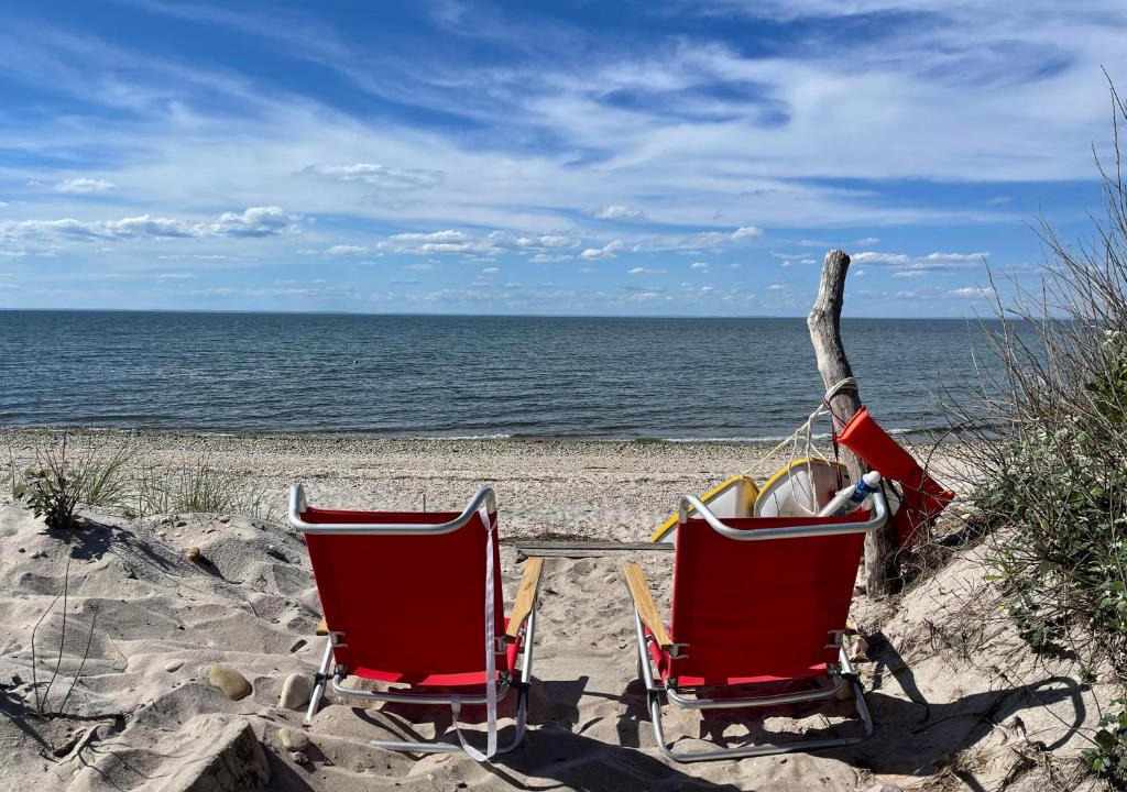 Wading River House | Private Romantic Beach House Vineyards, Farms, North Fork sleeps