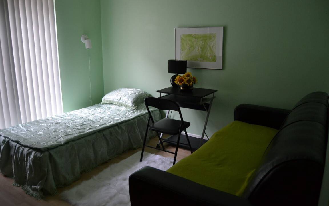 Mississauga Valleys Resort | Private room ∙ 1 guest