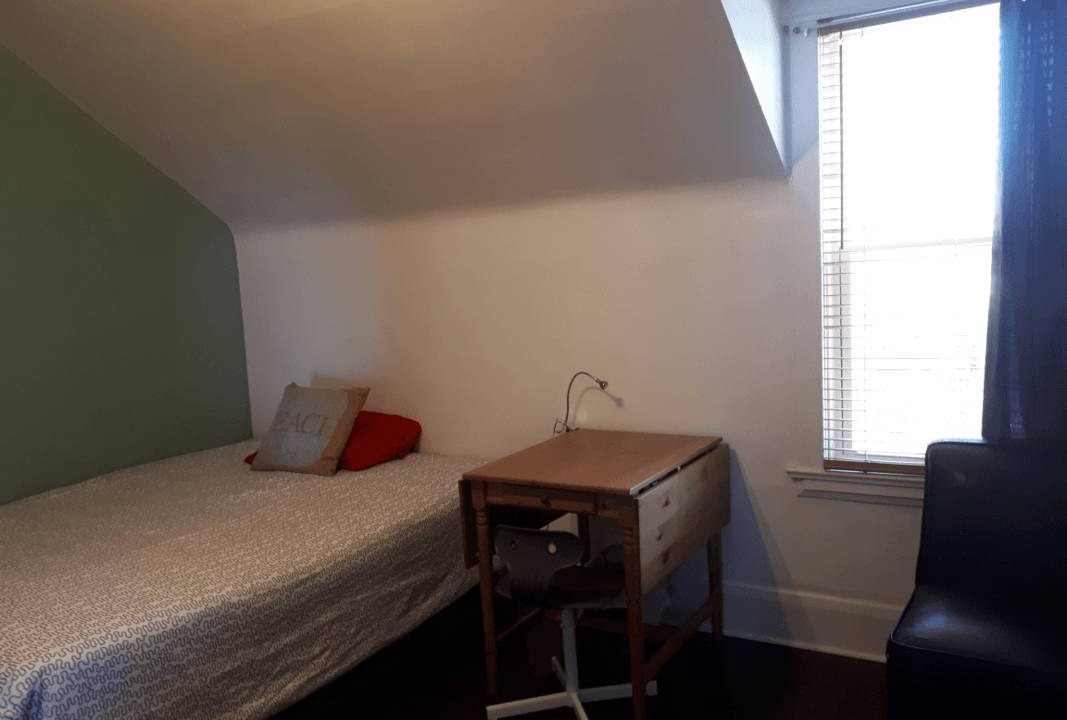 New Toronto Resort | Private room ∙ 1 guest