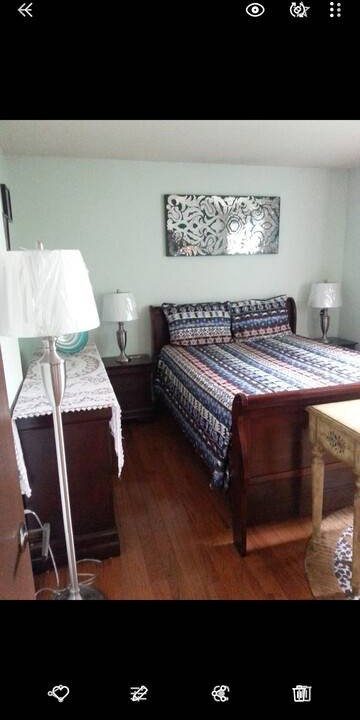 London Resort | Private room ∙ 1 guest