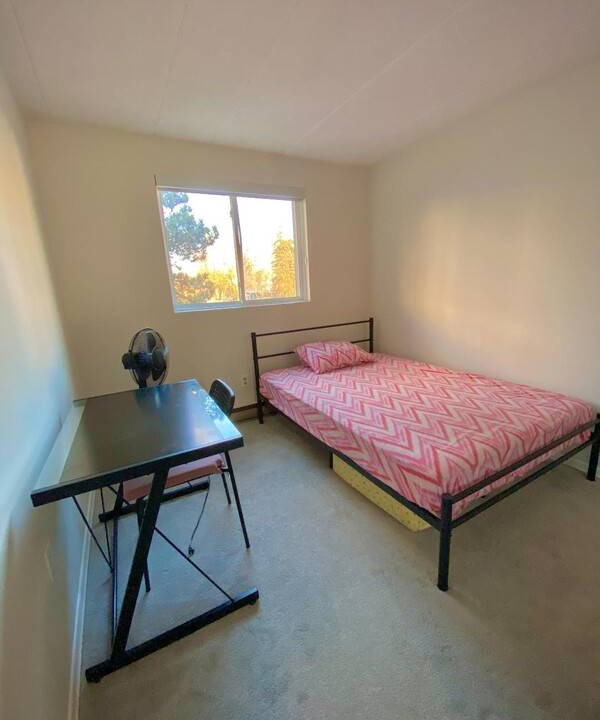 Durham Region Resort | Private room ∙ 1 guest