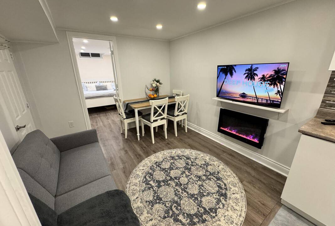 Mississauga Valleys Resort | Private room ∙ 2 guests