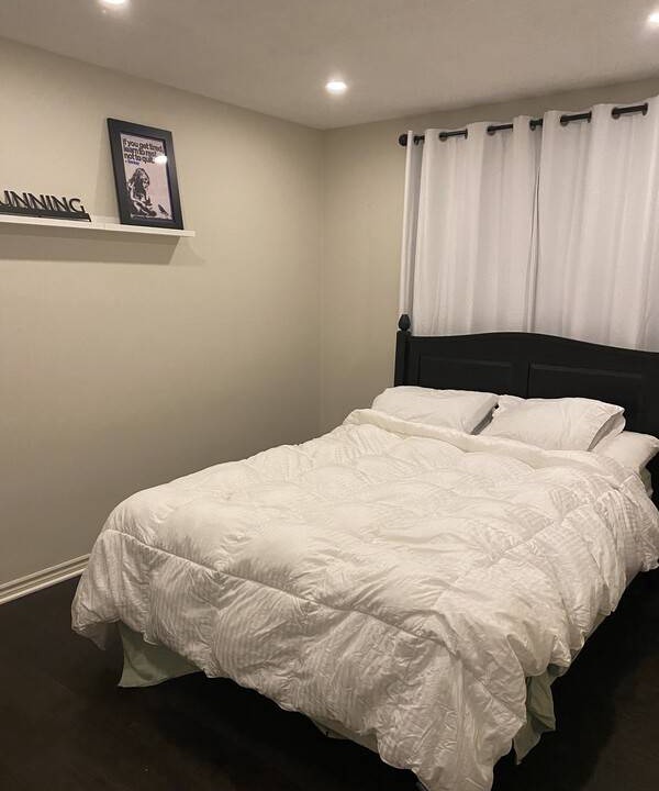 Clarkson-Lorne Park Resort | Private room ∙ 2 guests