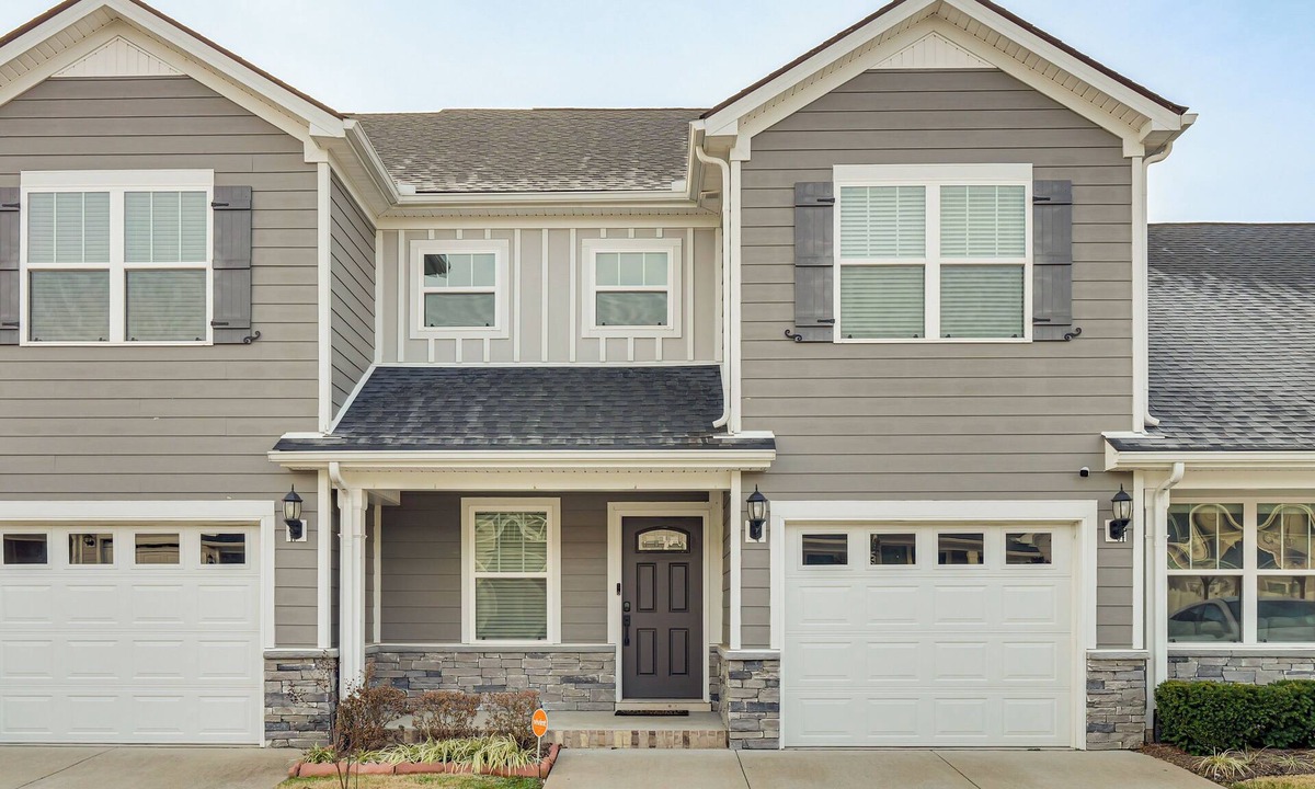 Kedron House | Quiet & Comfy Spring Hill Townhome w/WFH Setup