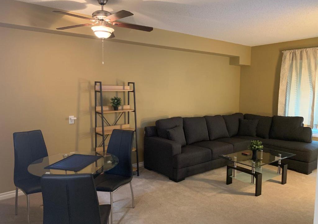 North Central Edmonton Apartment | Quiet Modern DOWNTOWN condo w/ UG Parking