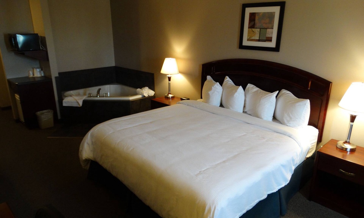 Provost Hotel | R&R Inn