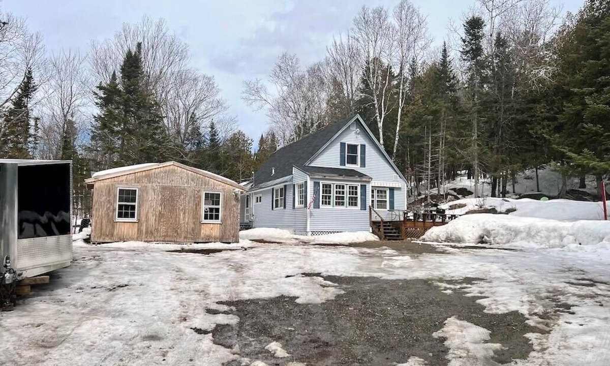 Rangeley House | Rangeley's Edge Cabin