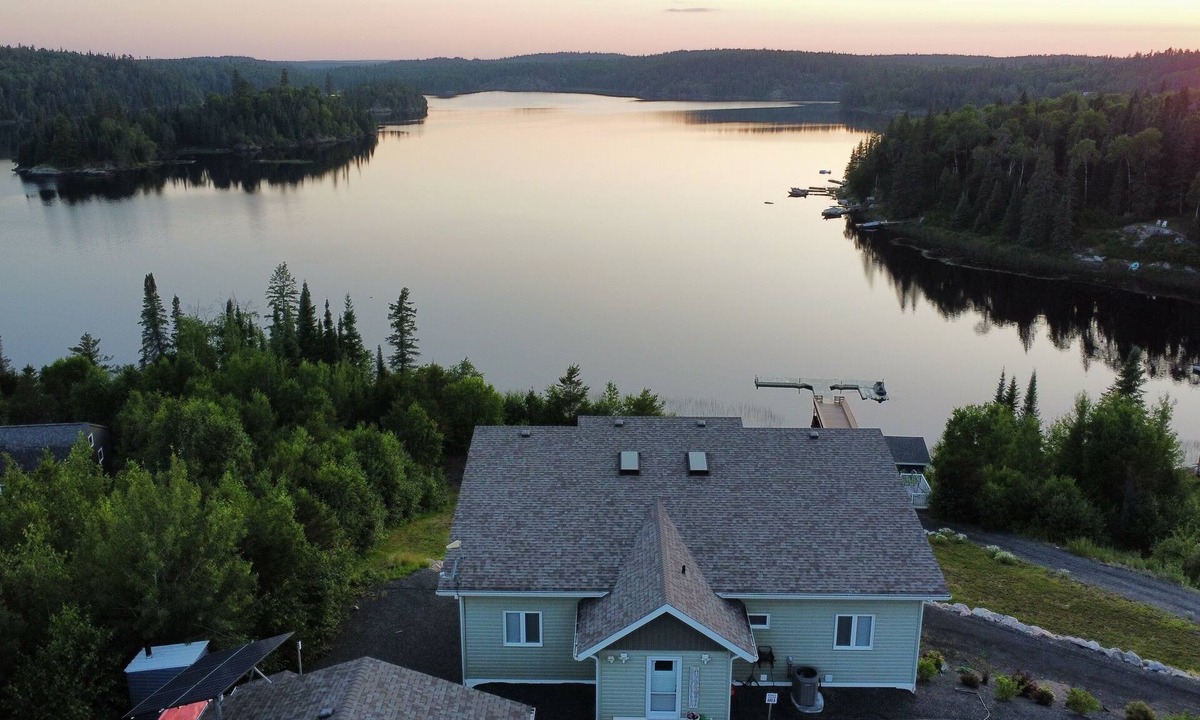 Northern Ontario House | Recently built cabin with a million dollar view - Eagles View