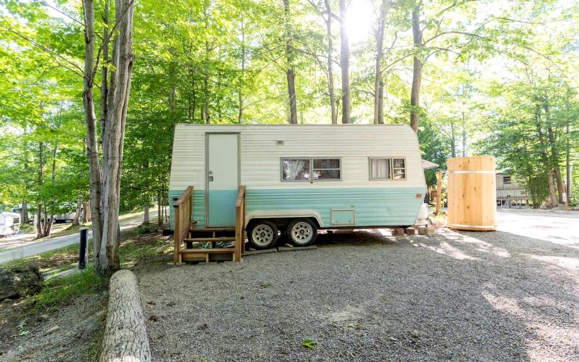 Miller Lake RV Rental | Recreational vehicle (RV) ∙ 1 bedroom ∙ 2 guests