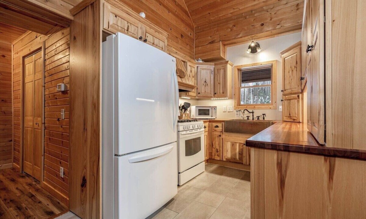 Bigfork Cabin | Red Pine Refuge - Two Bedroom, Two Bathroom with Loft, Private Lakefront Home