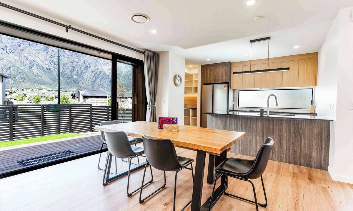 Kawarau Falls House | Remarkable Cross Road Retreat