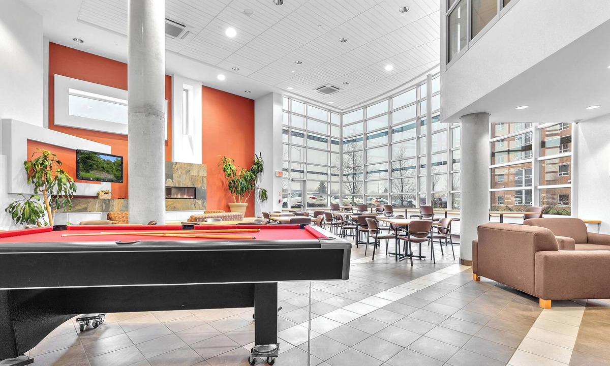London Hotel | Residence & Conference Centre - London