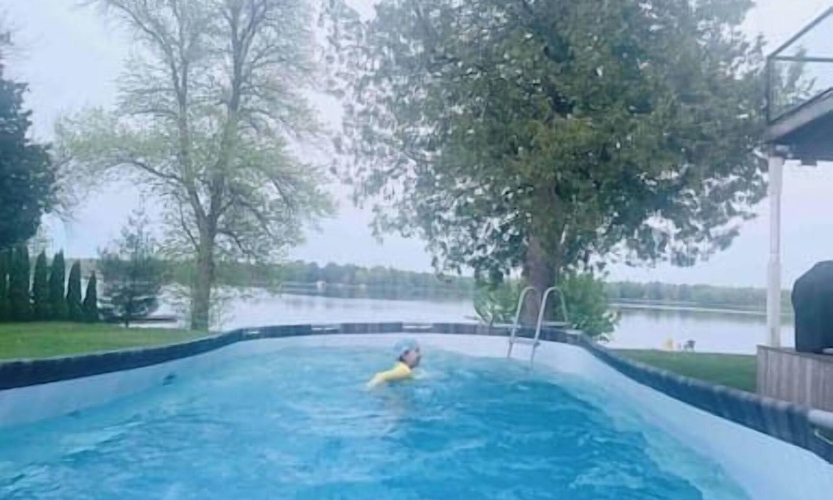 Port Stanton House | Resort lakefront, pool, hottub, sauna, pets #5
