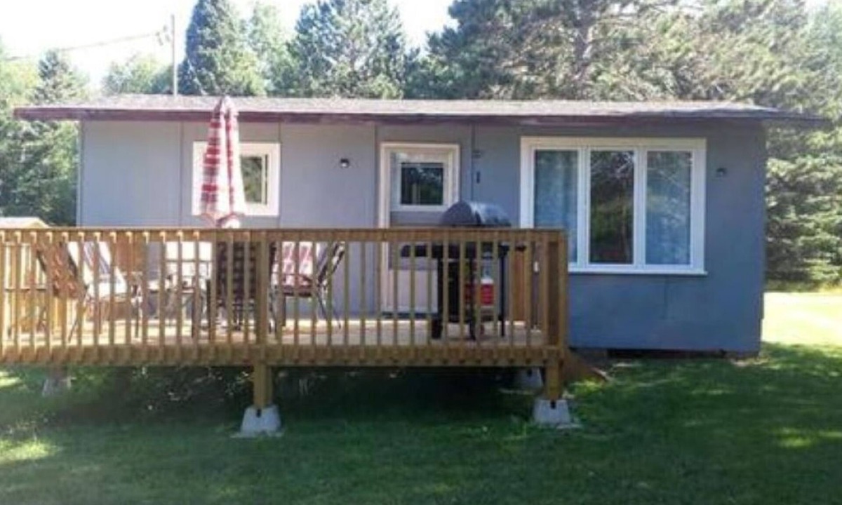 Nipissing Cottage | Rivers Edge Camping