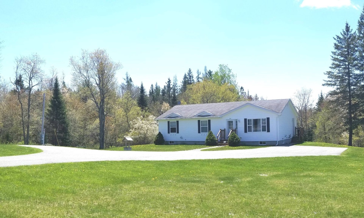 Milbridge House | Riverview Home in Milbridge Maine