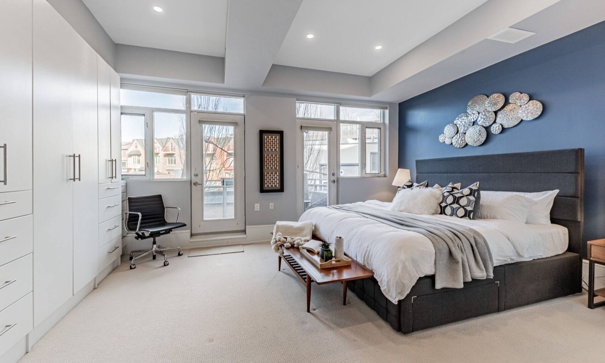 Midtown Toronto Apartment | Rivetstays - Designer Walk Suites