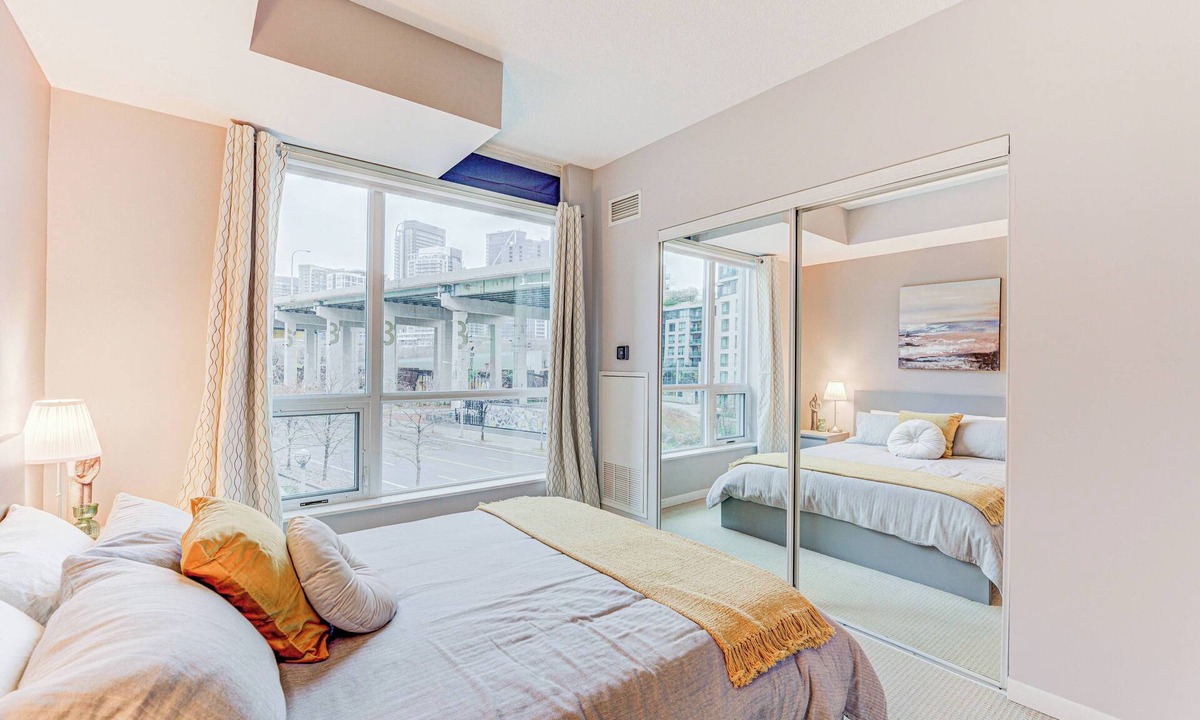 Downtown Toronto Apartment | RivetStays - The Social