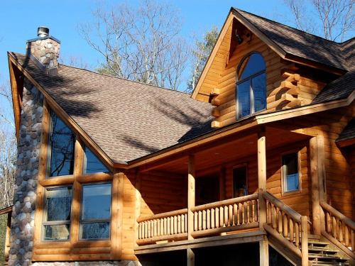 Olivebridge House | Rustic Log Cabin in the Catskills, Upstate New York