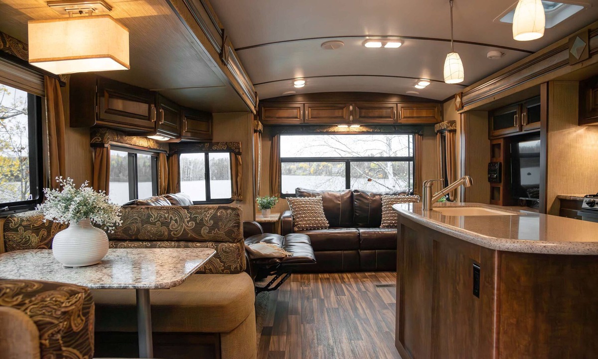 Kenora Resort | RV 7 Corner Unit W/Full Privacy and Panoramic Views