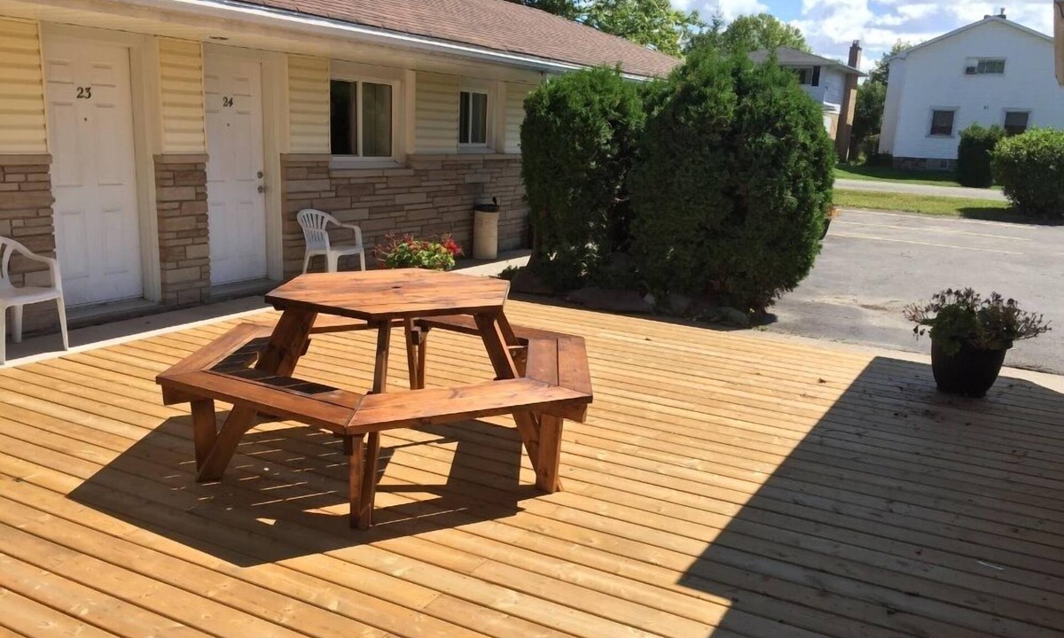 Algoma District Hotel | Satelite Motel