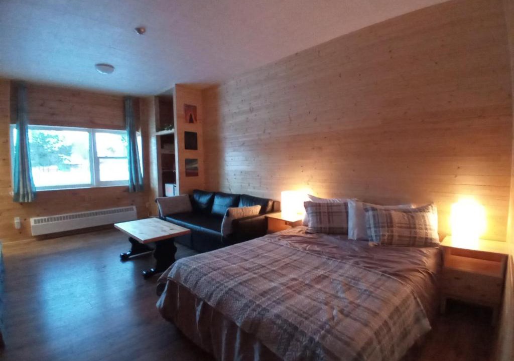 Killaloe House | Schoolhouse Inn