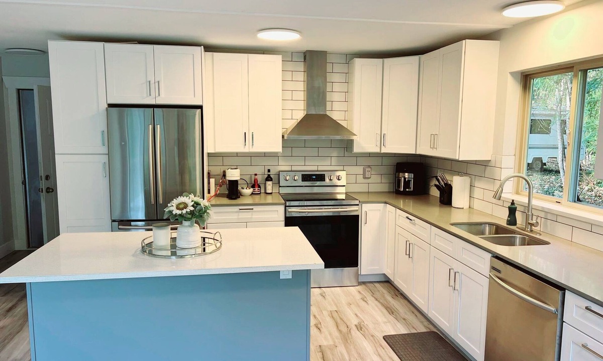 Regional District of Nanaimo House | Secluded Nature Lovers’ Paradise
