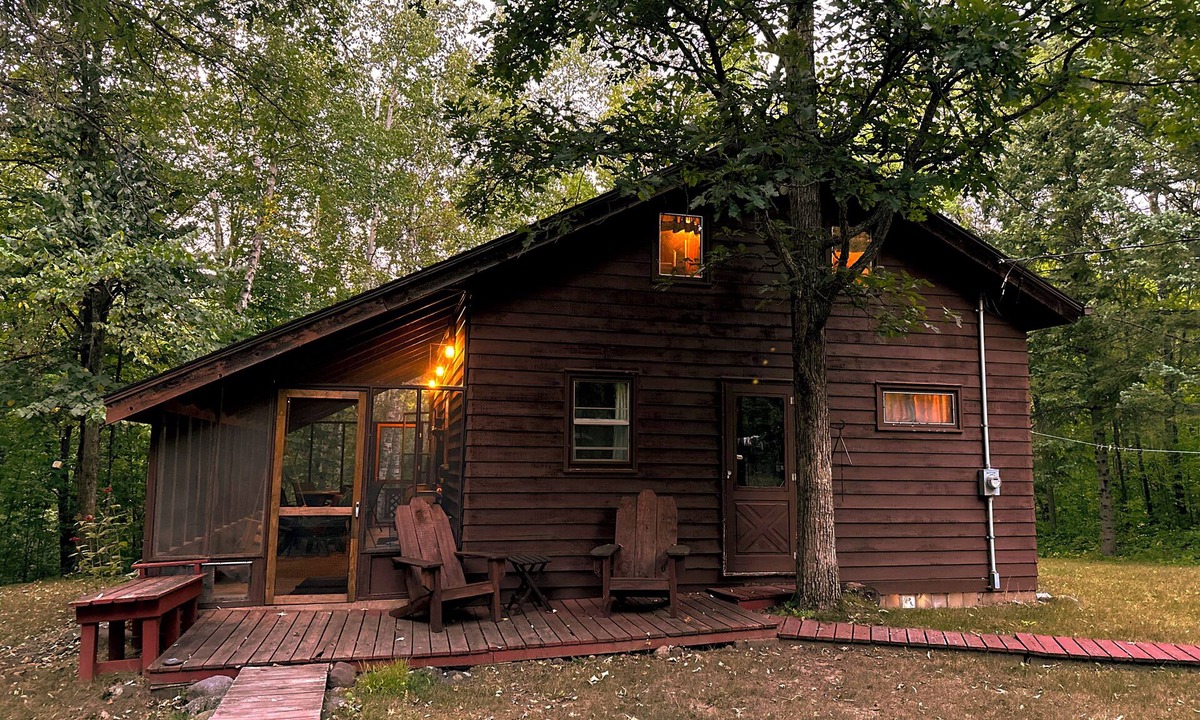Sturgeon Lake Cabin | Secluded pet friendly cabin on 40 acres with frontage on the Kettle River